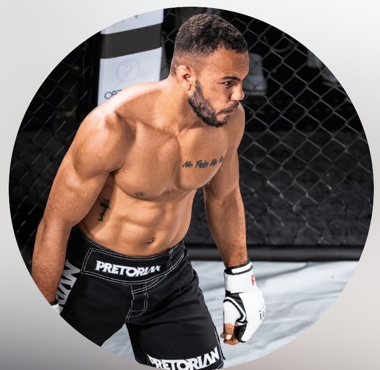Lucas Aniceto, professor de wrestling da Aniceto Wrestling, em São Paulo